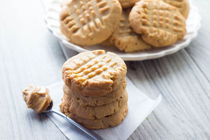 Easy Classic Peanut Butter Cookies: A Family Favorite Treat